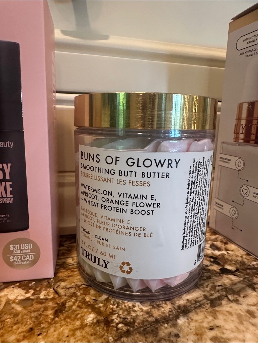 TRULY Buns of Glowry Smoothing Butter - Pink, White, Gold